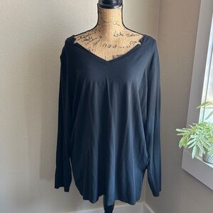 Black V-Neck Long Sleeve Women's Top